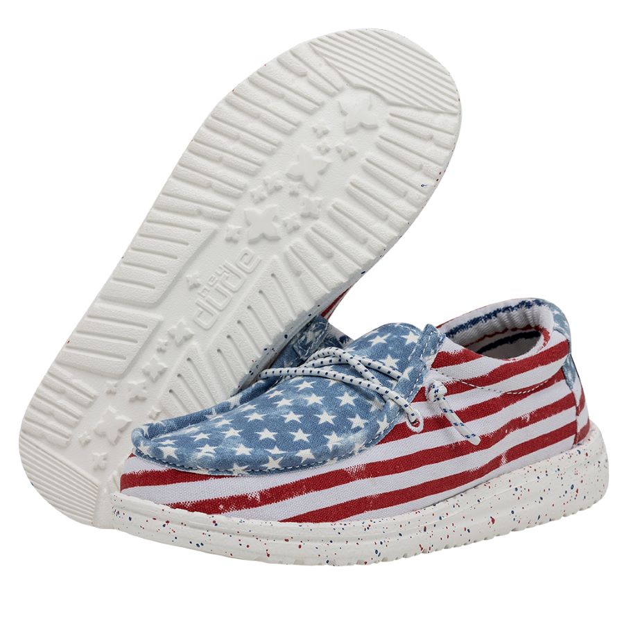 Wally Youth Patriotic Stars and Stripes - Boy's Shoes | HEYDUDE Shoes